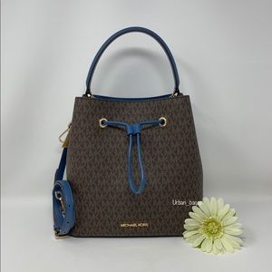 Michael Kors Suri Large Bucket Messenger